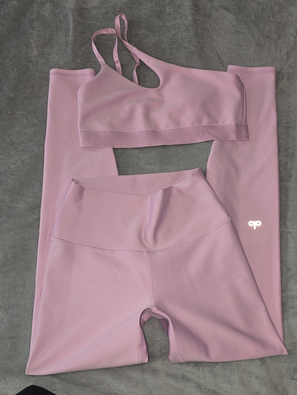 OP Mauve Pink Seamless Sports Bra and High-Waist Leggings Set